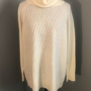 1x cream soft turtle neck sweater